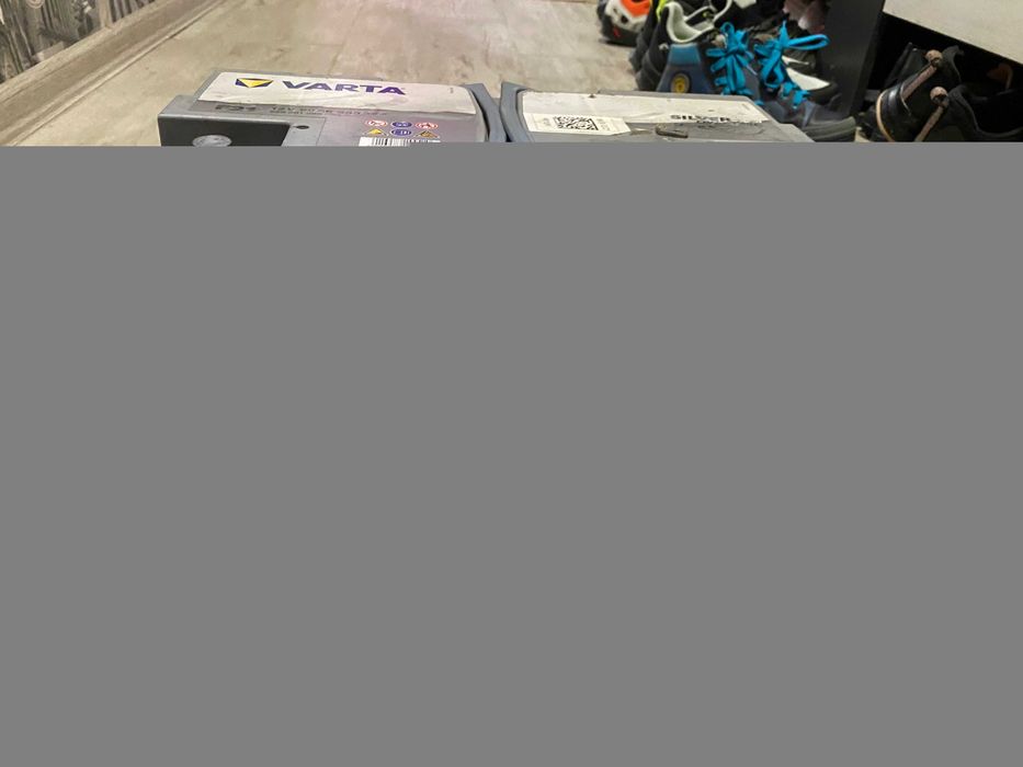 Салон за Opel Insignia 2016г. и акумулатор varta silver