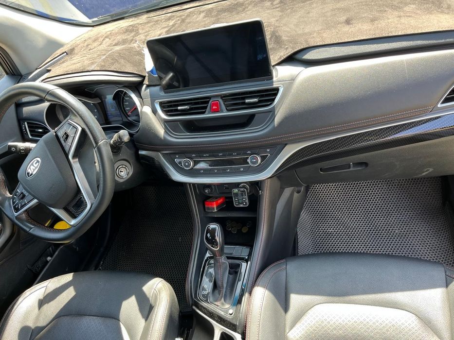 Продам JAC S3 Pro 2024 года