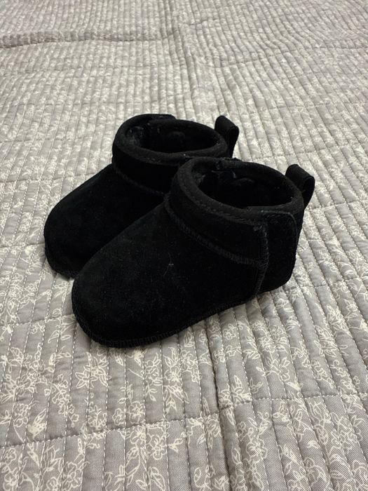 Ботиночки ugg на липучках