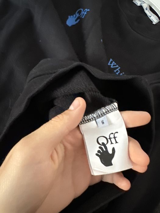 Bluzǎ Off-White Neagra