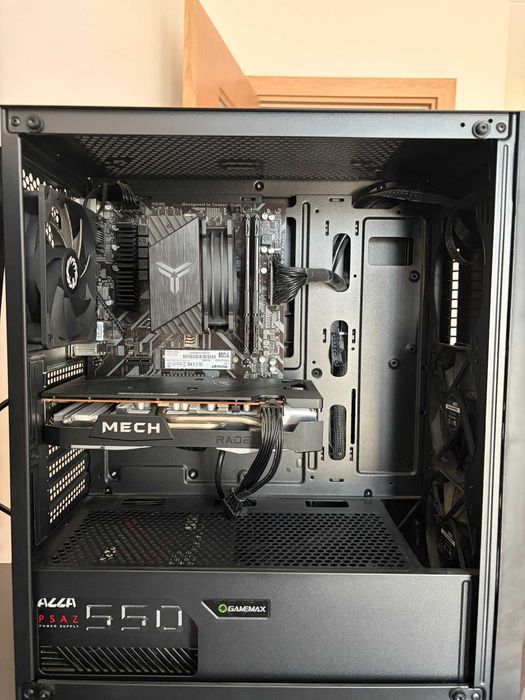 Геймърски компютър AMD Ryzen 5 + Radeon RX 6600 8GB | Отлично състояние