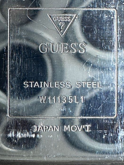 Vând Ceas Guess W11135L1