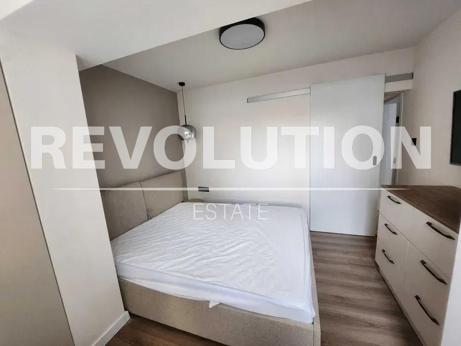 Дава се под наем Тристаен апартамент в Варна, Чайка - 67 кв.м за 947.58 € - Снимка #2