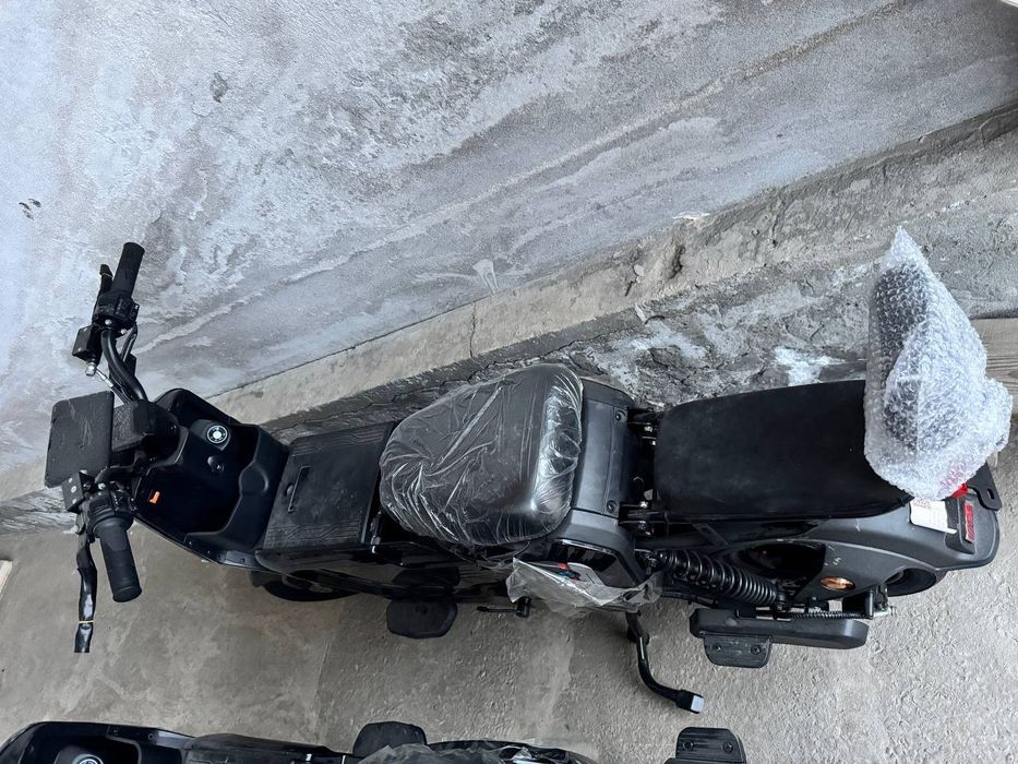 Электоскутер с педалями не требуется права и техпаспорт запас хода 50к