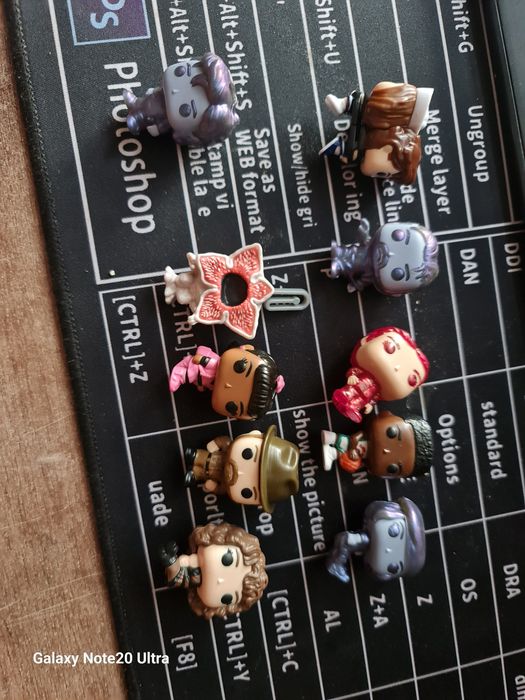 Продам фигурки осд Киндер Джой