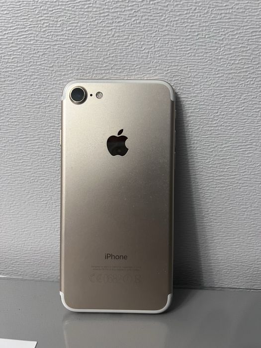 Продам iphone 7 32 гб !!