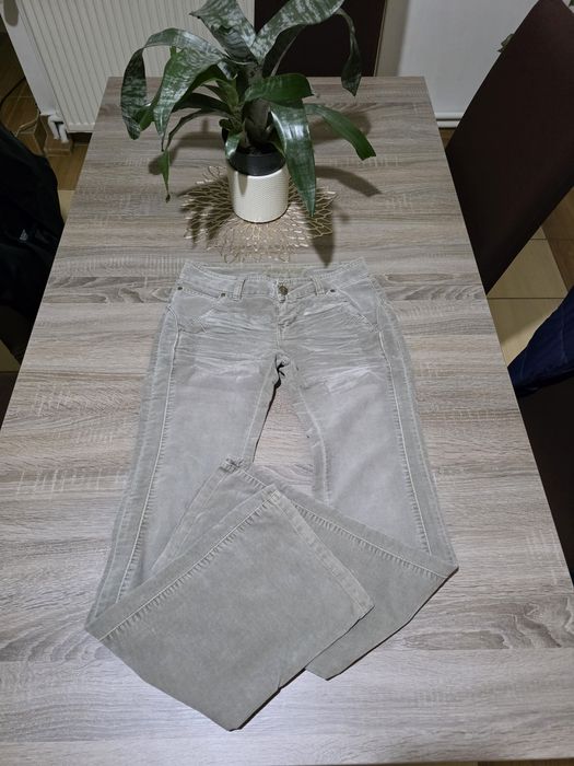 Pantaloni  damă evazați 29