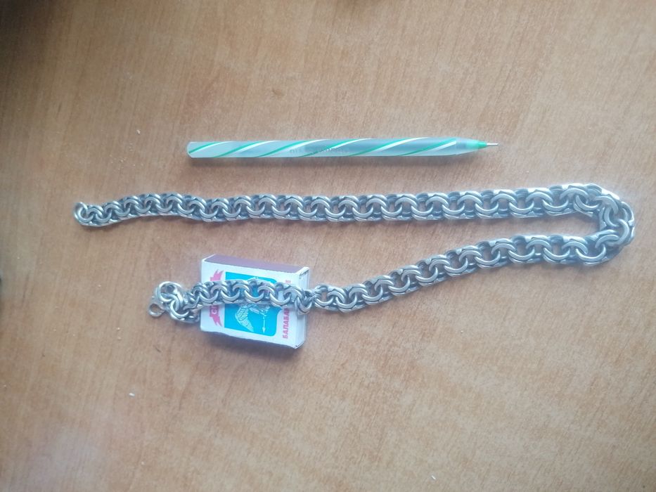 Продам цепочку серебро