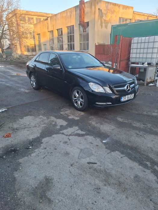 Mercedes-Benz E200 136cp