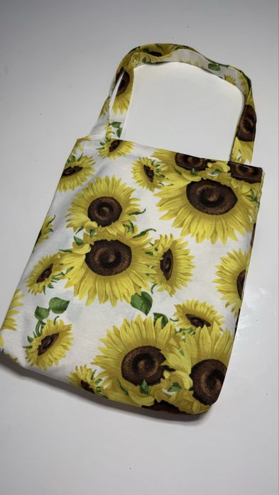 Продам скатерть, раннер, салфетки