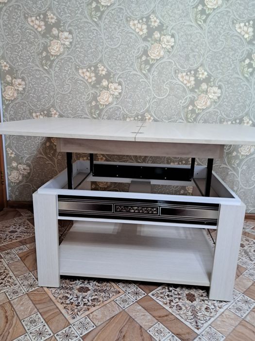 Срочно продам стол-трансформер 45000 тг