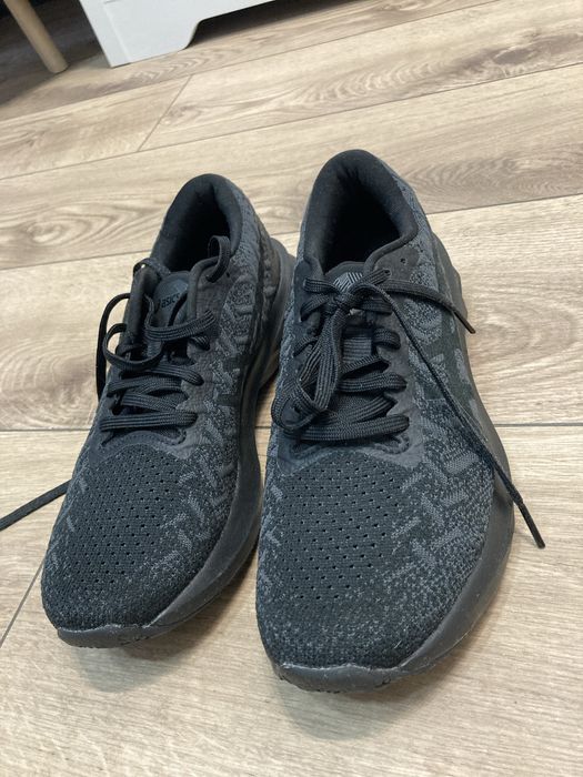 Кроссовки asics, оригинал, 37,5р новые