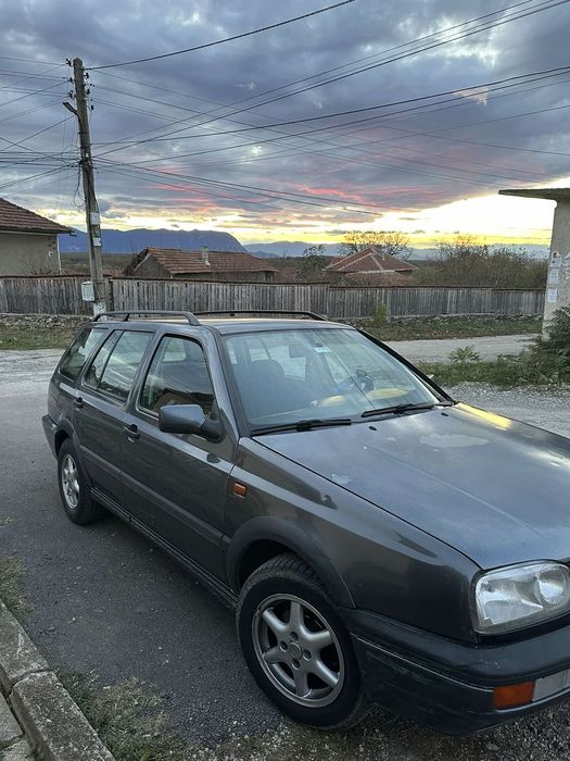 Голф 3 комби АЕК гр. Враца Студентски град • OLX.bg