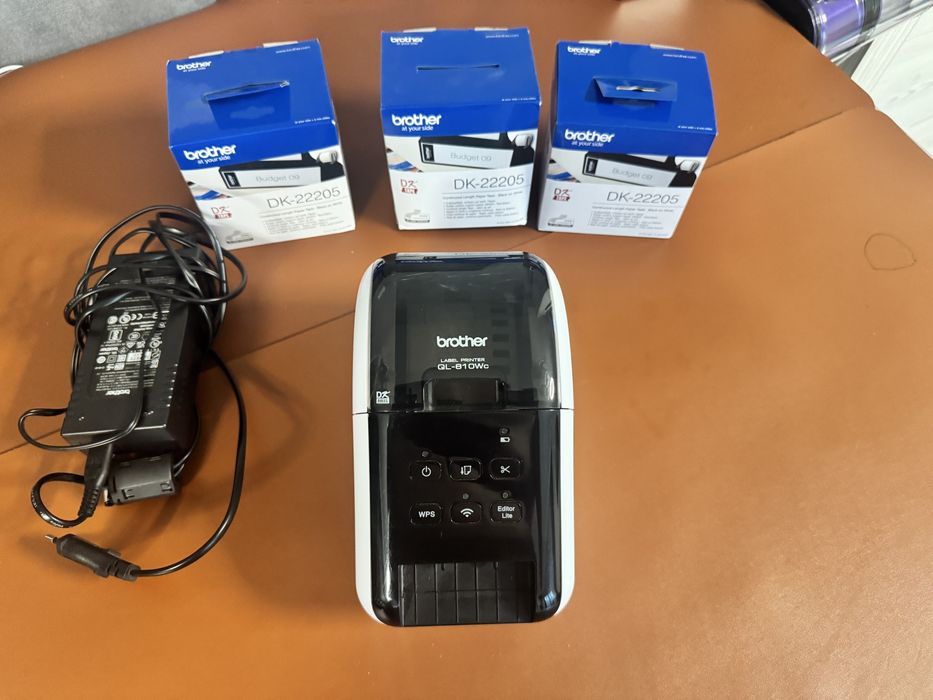 Imprimanta termica Brother QL810 wifi + 3 role noi