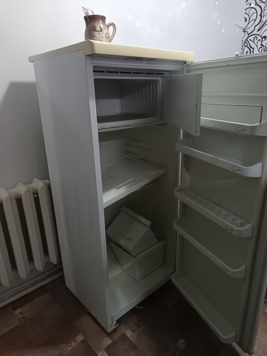 Продам холодильник