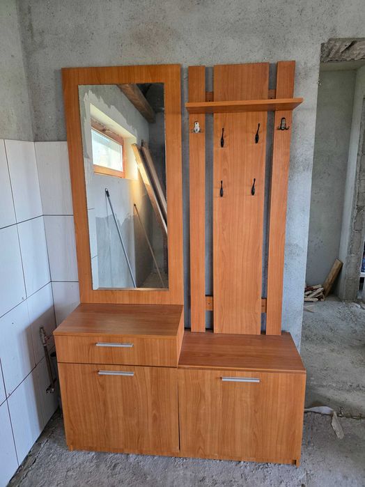 Cuier hol + pantofar cu oglindă, stare foarte bună