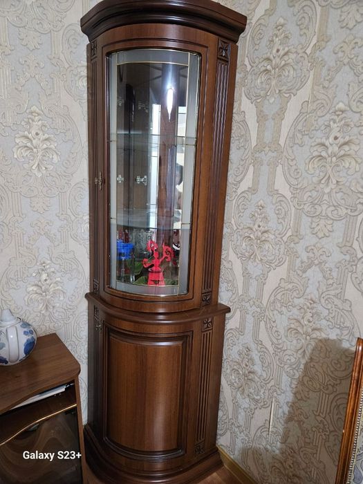 Продам 2 деревянных шкафа
