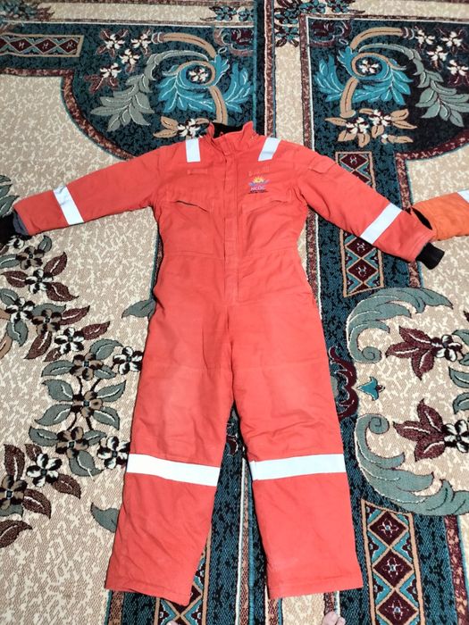 Зимние спецовки продаётся