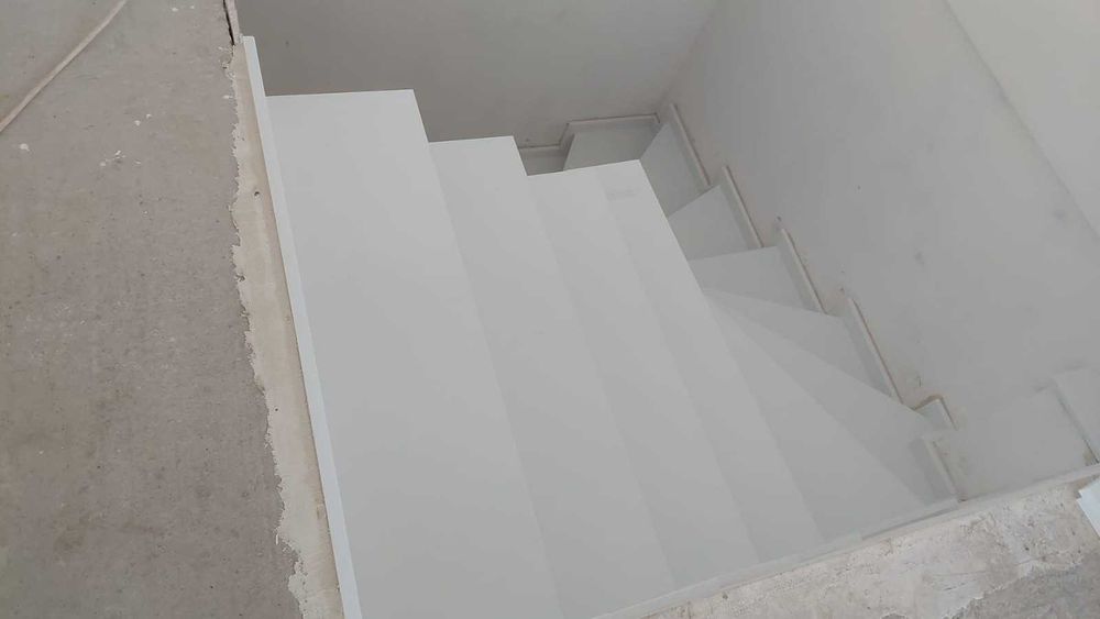 Trepte contratrepte Compozit marmura Thassos Rasinat 2 cm polished