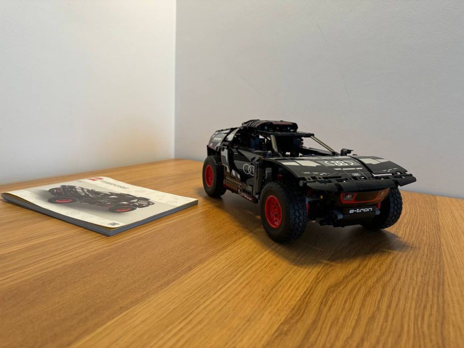 LEGO Technic 42160