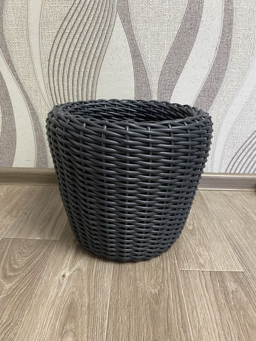 Кашпо из ротанга