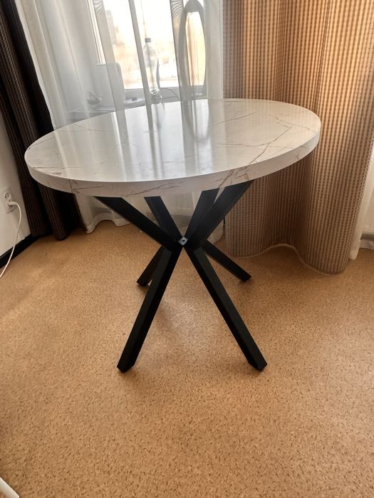 Стол круглый 80 на 80 см