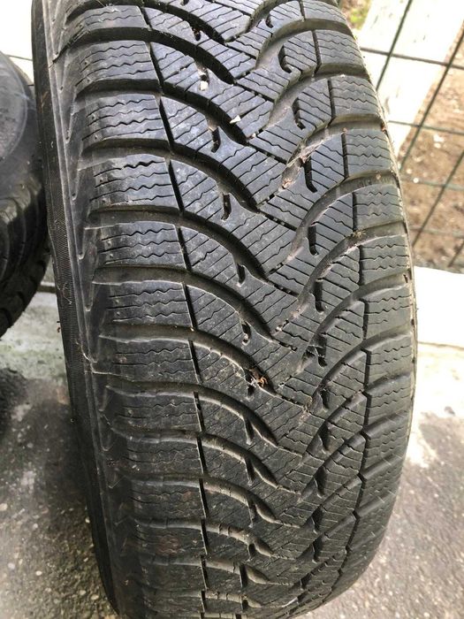 Roți cu anvelope de iarnă