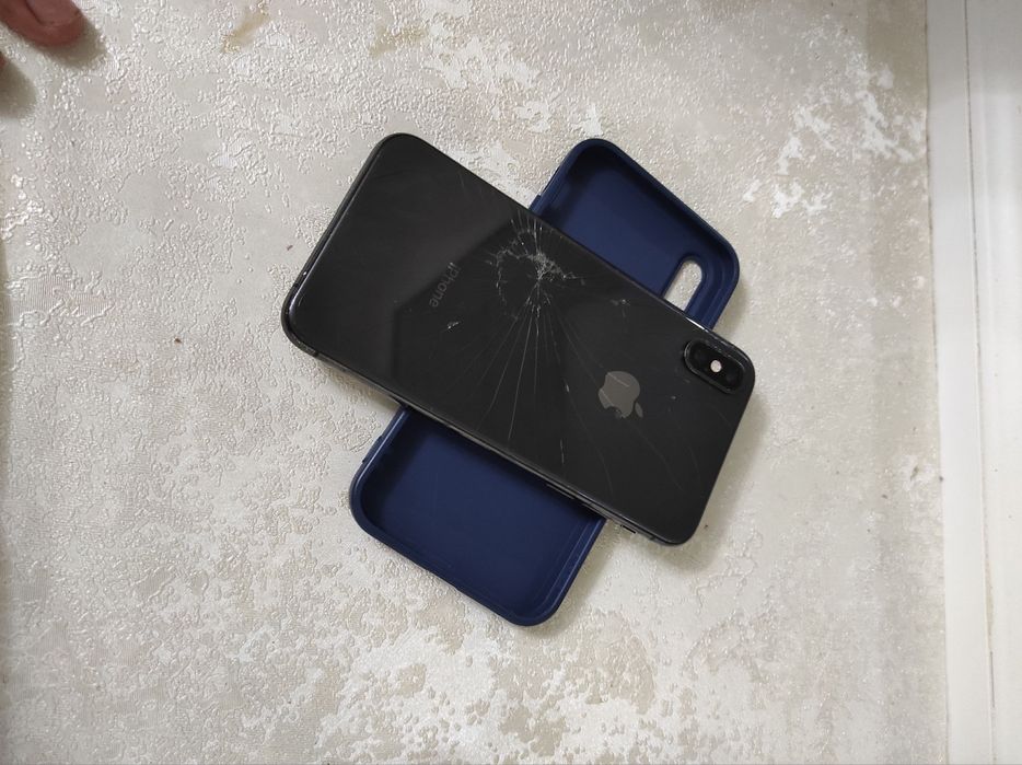 IPHONE XS 64GB black