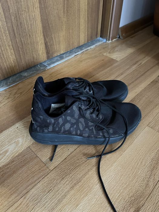 Обувки Nike, Adidas и Jordan