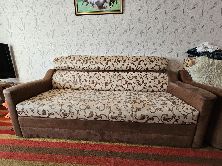 Продам диван в хорошем состоянии