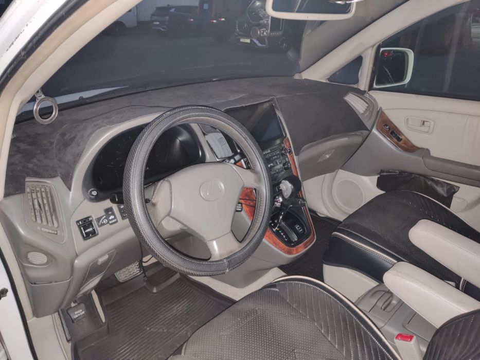 Продам Lexus RX газ бенз