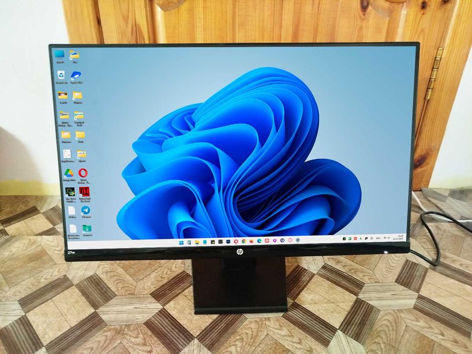 Большой безрамочный монитор 27 дюймов HP FullHD 1920x1080 IPS HDMI VGA