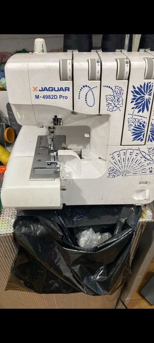 Срочно  продам швейную машинку