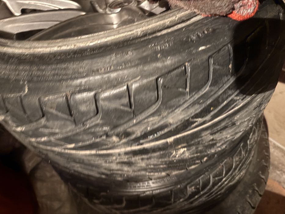 Продам диски с резиный 19