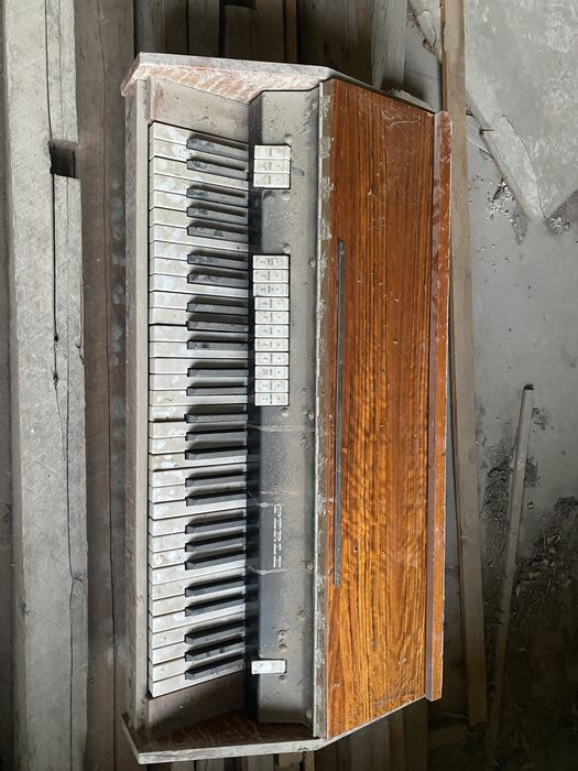 Раритетный синтезатор электроорган Perle