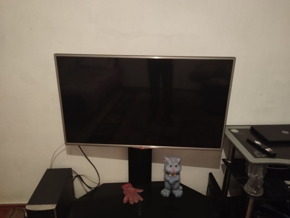 Продам Смарт телевизоры и простые Жк