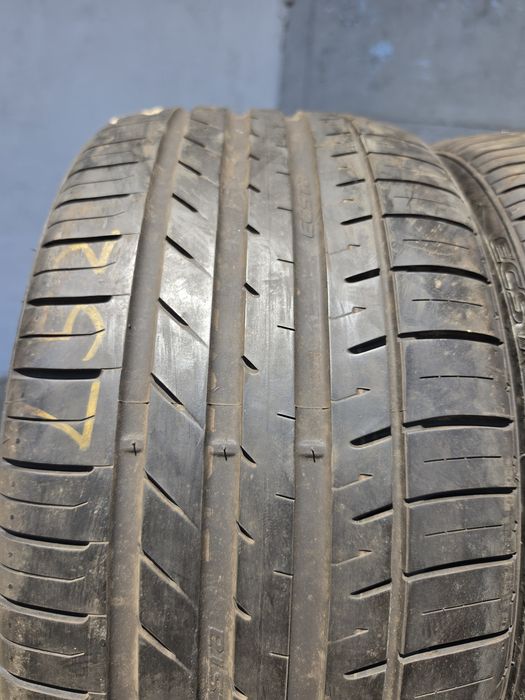 2 бр. летни гуми 225/35/17 Kumho 5,5-6 mm DOT 0417
