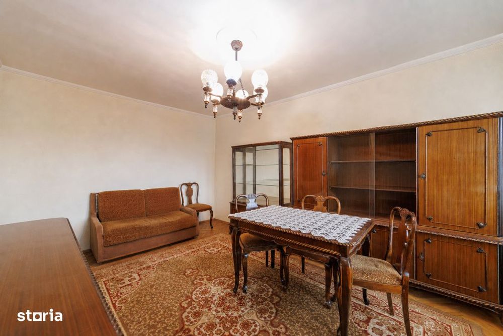 Apartament luminos cu 3 camere si balcon – Exercitiu