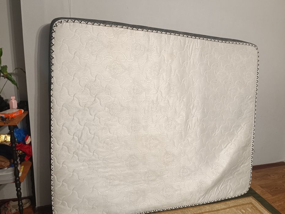 Продам Матрас                       .