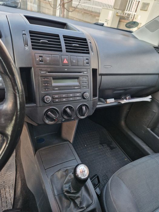 Vand VW Polo 9N sau schimb cu VW Caddy