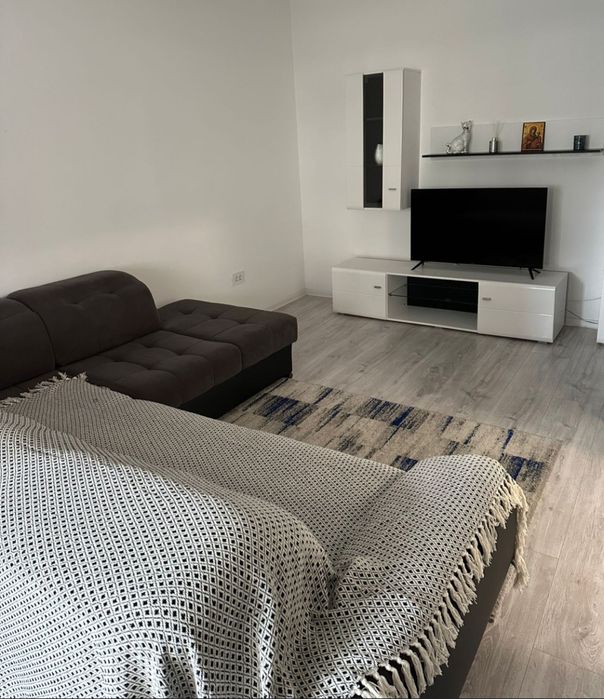 Închiriez apartament in regim hotelier cu 2 camere