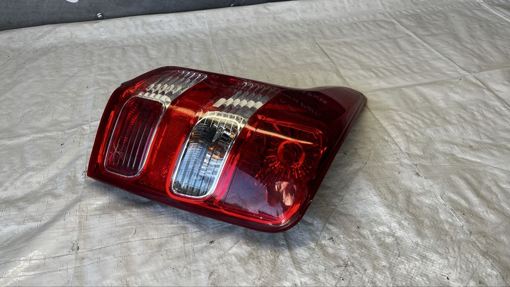 Mitsubishi L200 2015- ляв стоп