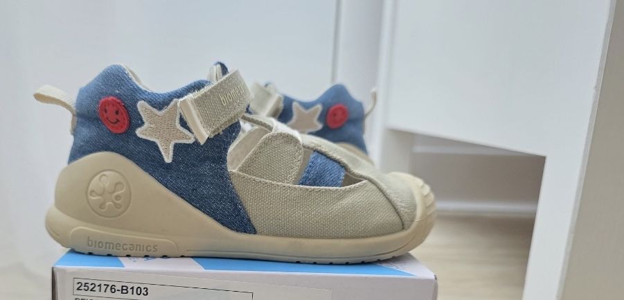 Sandale biomecanics marimea 22