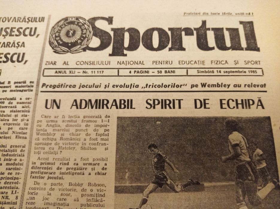 Două ziare Sportul , celebrul Anglia - Romania de pe Wembley