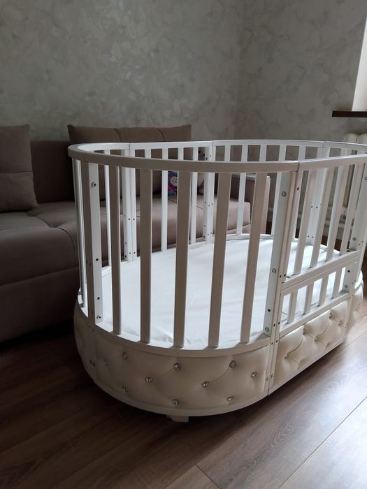 Манежка: с подушками