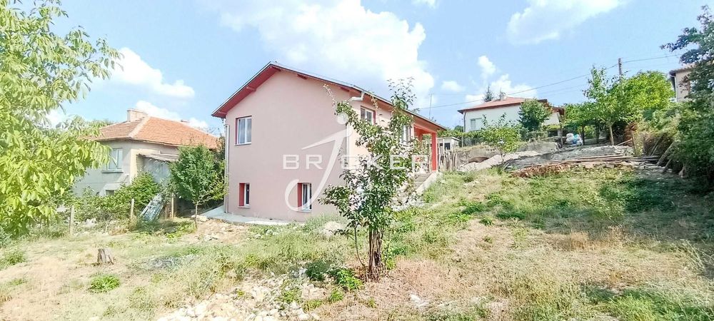 Продава се Къща в с. Миладиново, Област Кърджали - 140 кв.м за 343 €/кв.м - Снимка #2