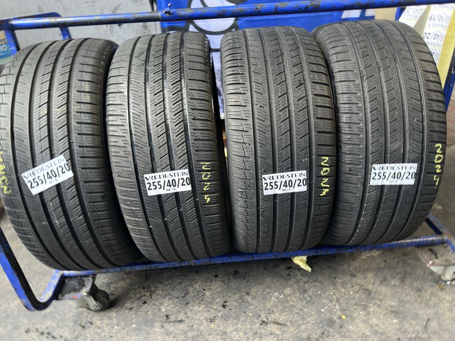 255/40/20 Vredestein M+S