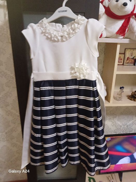 Продам нарядные платья