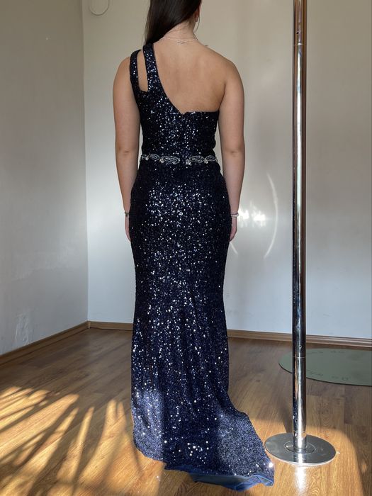 Абитуриентска рокля