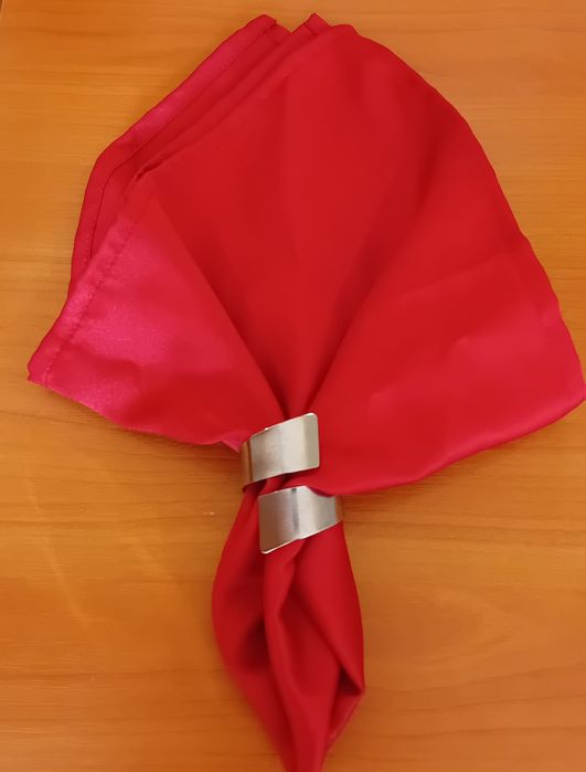 Комплект салфетки с пръстени 8 бр.